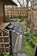 Cottage EMI