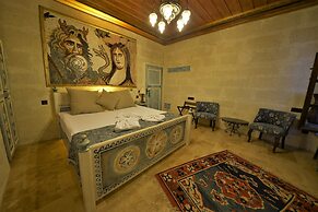 Caftan Cave Suites