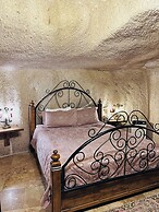 Caftan Cave Suites