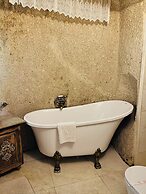 Caftan Cave Suites