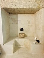 Caftan Cave Suites