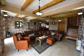 Old Stone House Villas