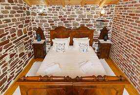 Old Stone House Villas