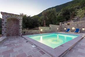 Old Stone House Villas