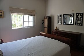 Baoba Breeze Bed & Breakfast