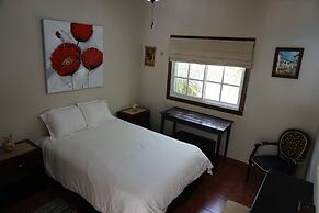 Baoba Breeze Bed & Breakfast