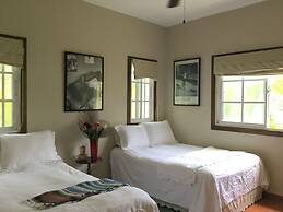 Baoba Breeze Bed & Breakfast