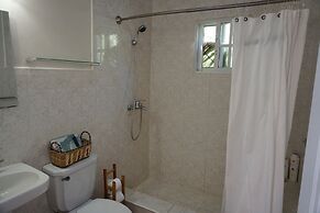 Baoba Breeze Bed & Breakfast