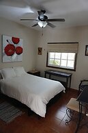 Baoba Breeze Bed & Breakfast