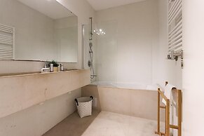 Marquês de Pombal Deluxe by Homing