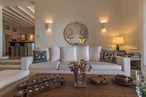 Hera iconic Mykonian Villa