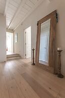 Hera iconic Mykonian Villa