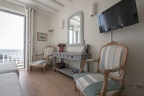 Hera iconic Mykonian Villa