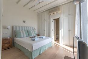 Hera iconic Mykonian Villa