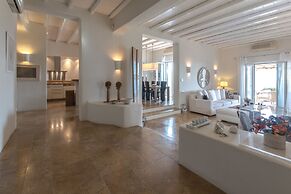 Hera iconic Mykonian Villa