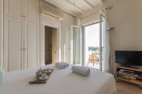 Hera iconic Mykonian Villa