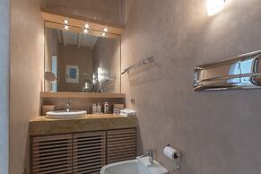 Hera iconic Mykonian Villa