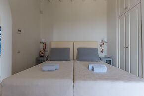 Hera iconic Mykonian Villa