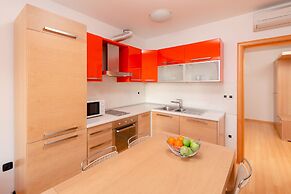 Villa Tucepi Apartments