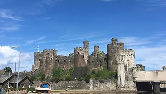 Bwthyn Clychau'r Gog