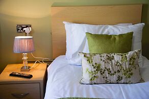 The Rose and Crown Hotel