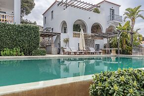 Villa Heliana Enchanting Seaviews