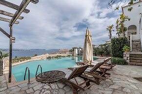 Villa Heliana Enchanting Seaviews