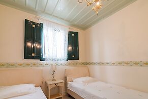 Villa Heliana Enchanting Seaviews