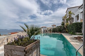 Villa Heliana Enchanting Seaviews