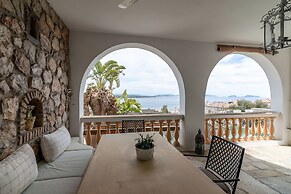 Villa Heliana Enchanting Seaviews