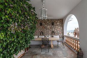 Villa Heliana Enchanting Seaviews