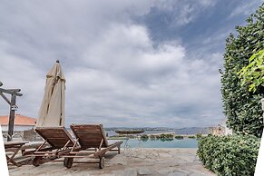 Villa Heliana Enchanting Seaviews