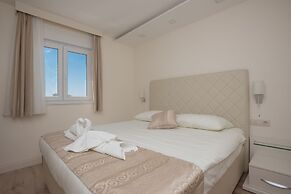 Apartments Leone