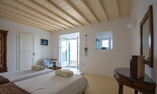 Villa Cycladic Breeze Tranquil & Private