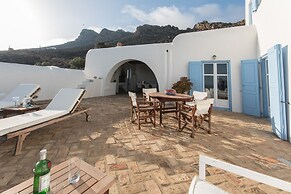 Villa Cycladic Breeze Tranquil & Private