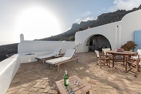 Villa Cycladic Breeze Tranquil & Private