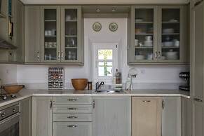 Villa Cycladic Breeze Tranquil & Private