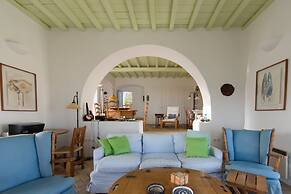 Villa Cycladic Breeze Tranquil & Private