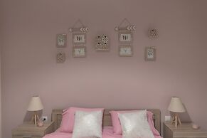 Athenian Gem in Kolonaki boho-chic apt