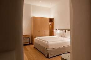 Kuntino Suites