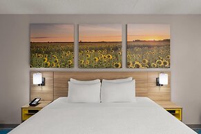 Days Inn by Wyndham Mandan Bismarck Area