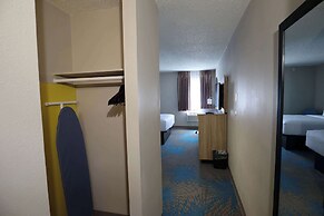 Days Inn by Wyndham Mandan Bismarck Area