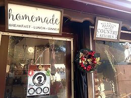 Ena Serenity Boutique Hotel