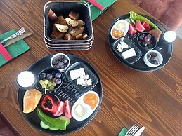 Ena Serenity Boutique Hotel