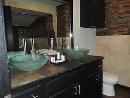 The Whispering Pines Inn Bed & Breakfast