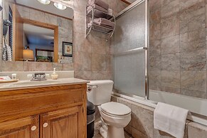 The Whispering Pines Inn Bed & Breakfast