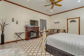 The Whispering Pines Inn Bed & Breakfast