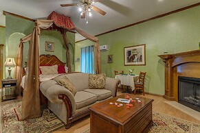 The Whispering Pines Inn Bed & Breakfast