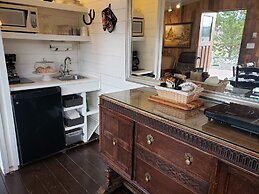 Woodhouse Cottages and Ranch