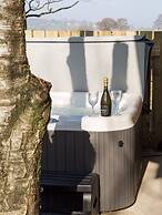 Braisty Woods - Knotty & Nice